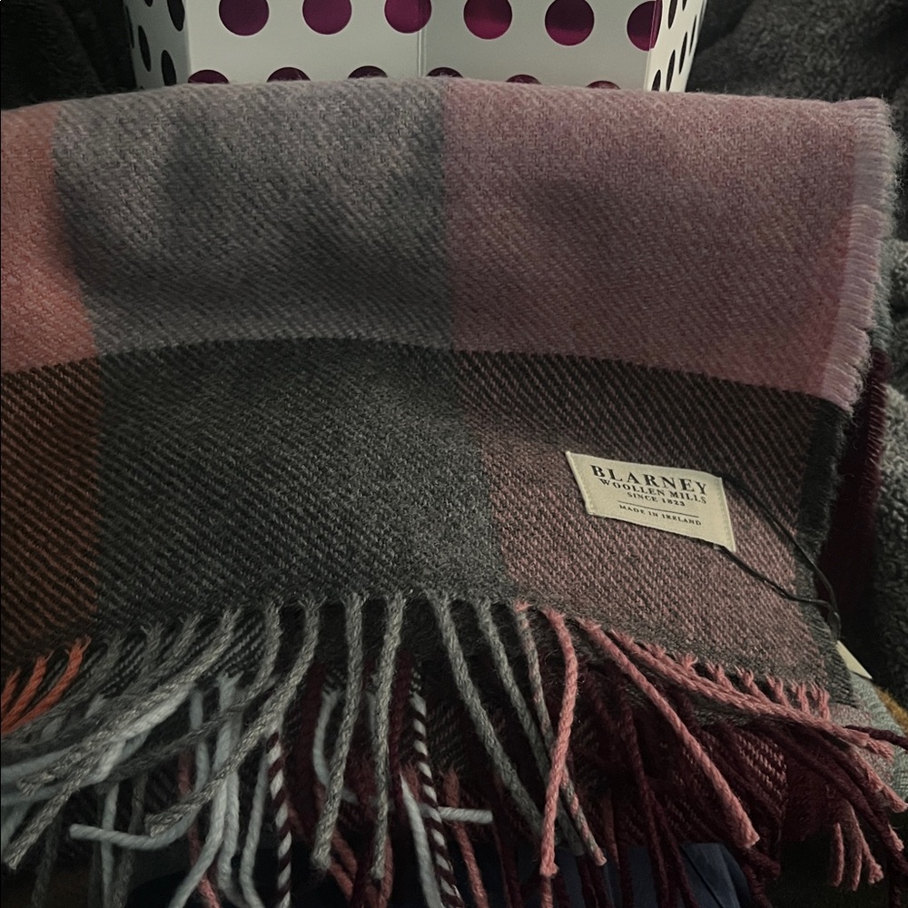NWT Lambswool Plaid Scarf Rose Dust Blarney Ireland